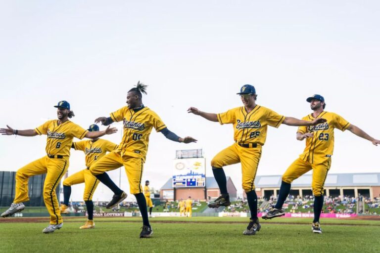 Sports Entertainment Tips for Following Favorite Teams